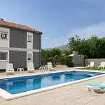 Apartament Zanic With Private Swimming Pool And Sea View