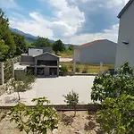 Apartman Zanic With Private Swimming Pool And Sea View Starigrad Paklenica