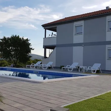 Zanic With Private Swimming Pool And Sea View Apartment *