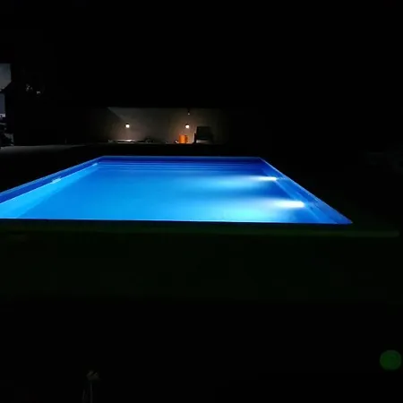 Апартаменты Zanic With Private Swimming Pool And Sea View Стариград-Пакленица