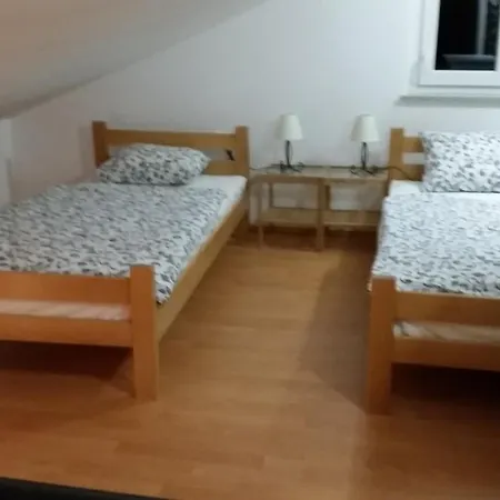 Zanic With Private Swimming Pool And Sea View アパート スタリグラード