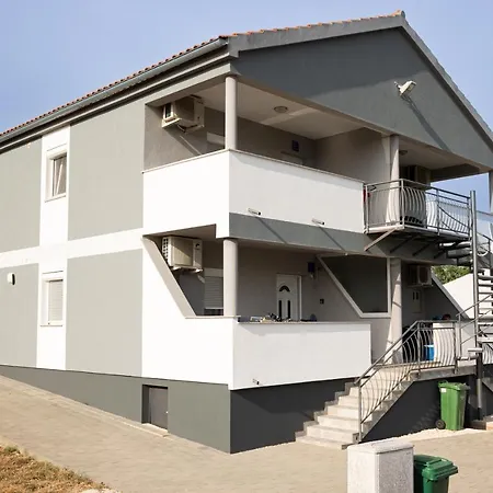 Apartment Zanic With Private Swimming Pool And Sea View *