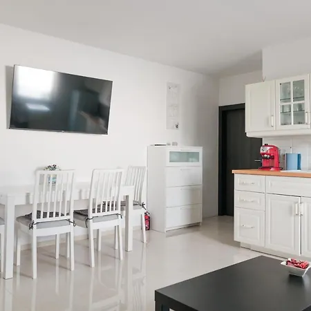 Apartment Zanic With Private Swimming Pool And Sea View Starigrad Paklenica
