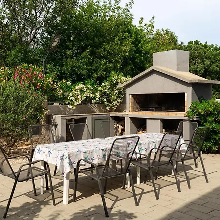 Zanic With Private Swimming Pool And Sea View Starigrad Paklenica