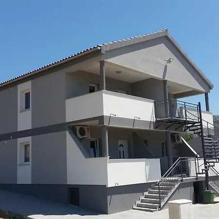 Zanic With Private Swimming Pool And Sea View