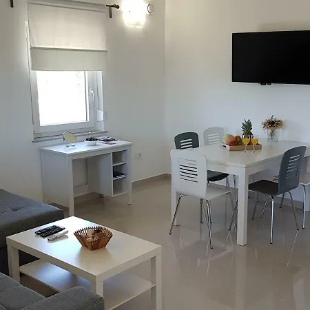 Zanic With Private Swimming Pool And Sea View *