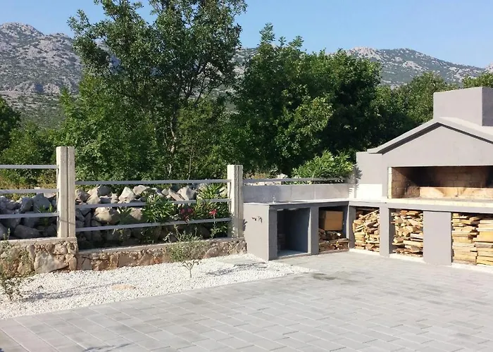 Zanic Starigrad Paklenica