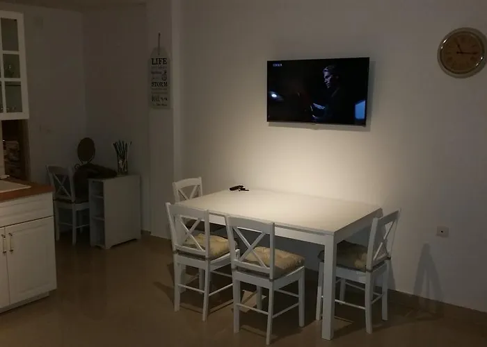 Zanic With Private Swimming Pool And Sea View דירה סטאריגרד-פקלניצה