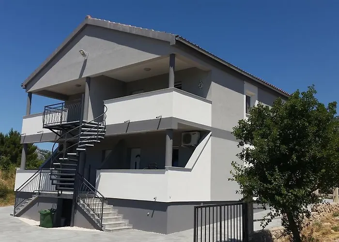 Zanic With Private Swimming Pool And Sea View *