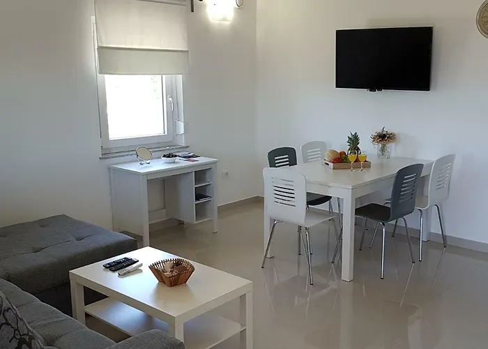 Zanic With Private Swimming Pool And Sea View *