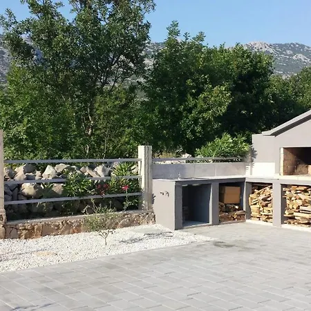 Zanic With Private Swimming Pool And Sea View Starigrad Paklenica